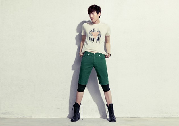 Gambar Foto Lee Jong Suk di Katalog Fashion Jambangee Edisi Musim Panas 2013