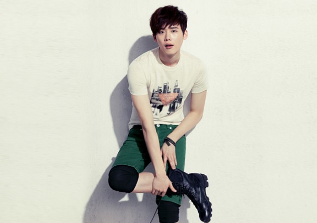 Gambar Foto Lee Jong Suk di Katalog Fashion Jambangee Edisi Musim Panas 2013