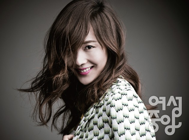Gambar Foto Eugene di Majalah Women's Central Edisi Mei 2013