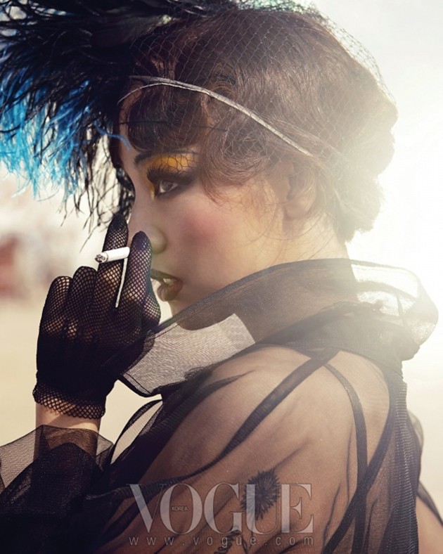 Gambar Foto Lee Hyori di Majalah Vogue Korea Edisi Mei 2013