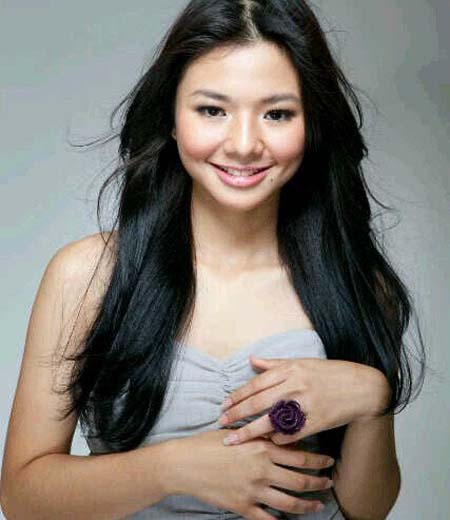 Gambar Foto Eriska Rein Photoshoot