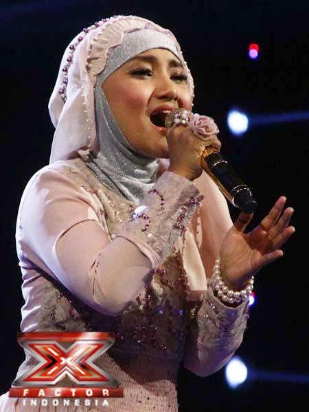 Gambar Foto Fatin Shidqia di Live Show X-Factor Indonesia 2013