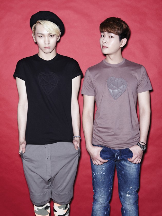 Gambar Foto Key dan Onew SHINee di Majalah OhBoy! Edisi Juni 2013