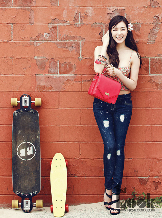 Gambar Foto Tiffany di Majalah 1stLook Edisi Juni 2013