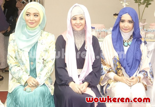 Gambar Foto Nuri Maulida,Risty Tagor dan Zaskia Sungkar di Pembukaan Miss Moz Moslem Center Surabaya
