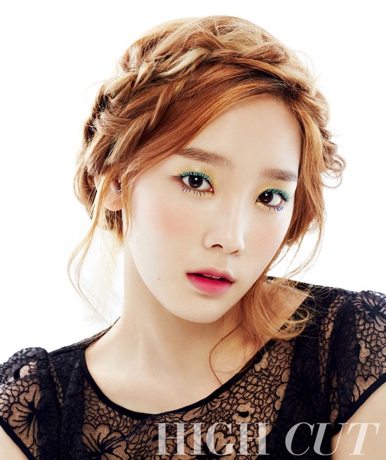 Gambar Foto Tae Yeon Girls' Generation di Majalah High Cut Edisi Juni 2013