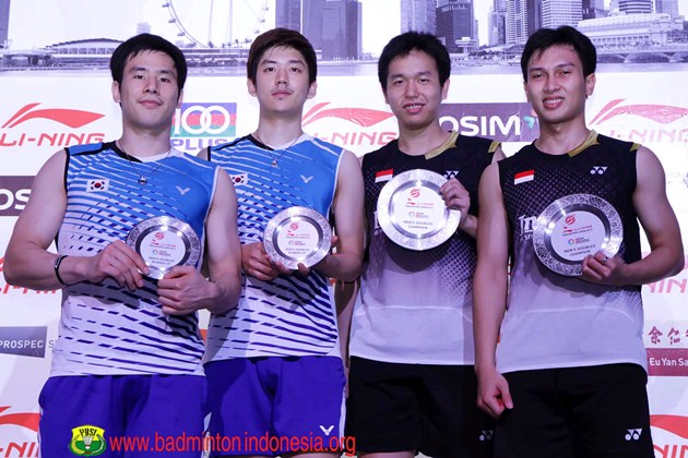 Gambar Foto Juara 1 dan Runner Up Ganda Putra Singapura Open 2013