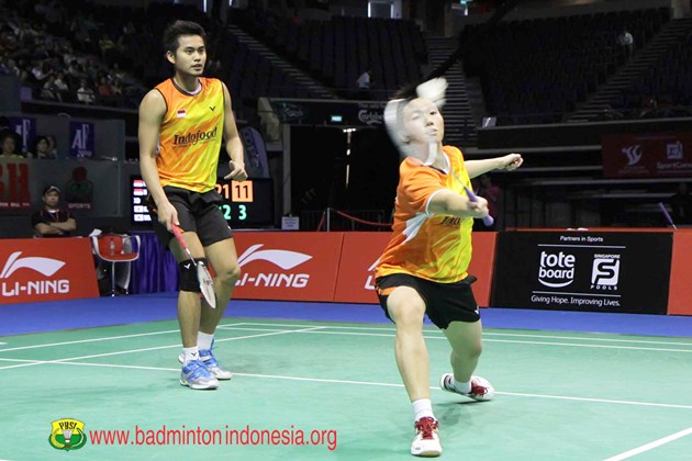 Gambar Foto Pasangan Lilyana Natsir/Tontowi Ahmad Berlaga di Final Singapura Open Superseries 2013