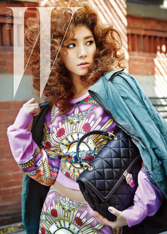 Gambar Foto Park Han Byul di Majalah W Korea Edisi Juli 2013