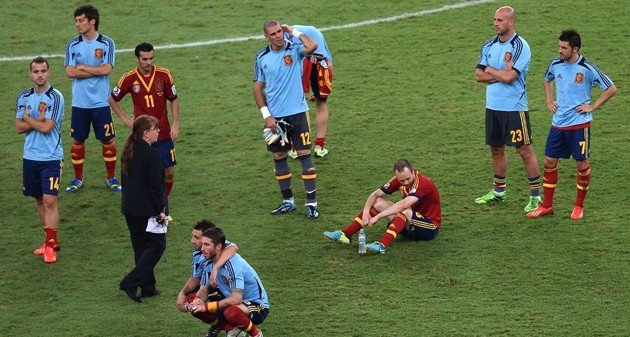 Gambar Foto Kesedihan Para Pemain Spanyol Setelah Gagal Raih Juara Piala Konfederasi 2013