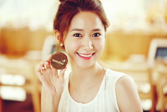 Gambar Foto Yoona Girls' Generation di Iklan Kosmetik Innisfree