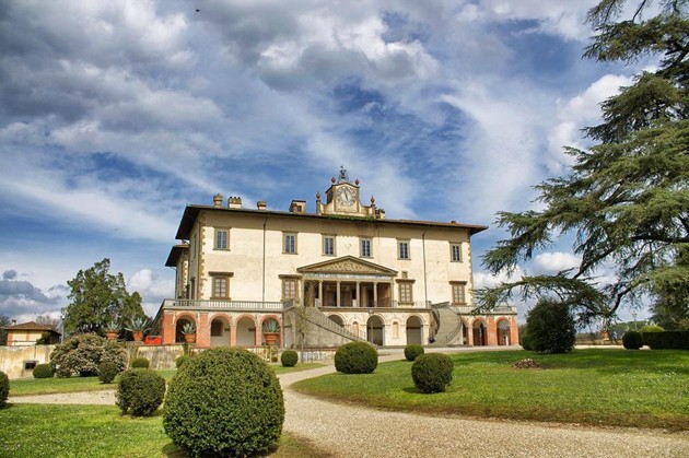 Gambar Foto Vila dan Taman Medici di Tuscany, Italia