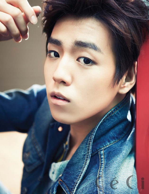 Gambar Foto Lee Hyun Woo di Majalah CeCi Edisi Juli 2013