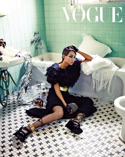 Gambar Foto CL 2NE1 di Majalah Vogue Korea Edisi Juli 2013