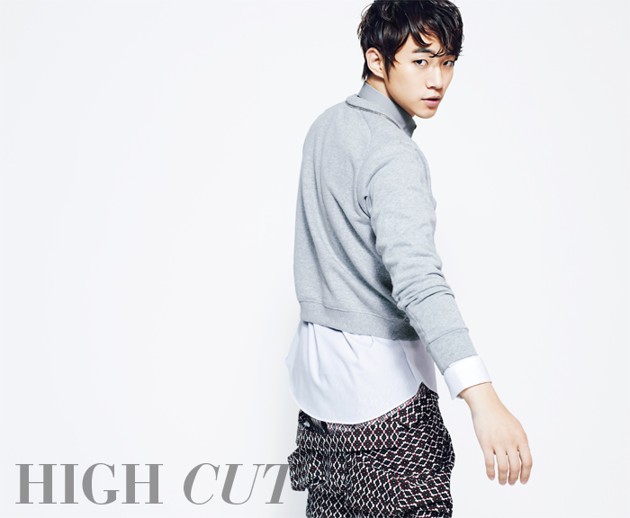 Gambar Foto Junho 2PM di Majalah High Cut Edisi Juli 2013