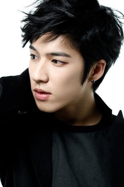 Baek Seung Heon: Berita, Foto, Video, Lirik, Biodata | WowKeren