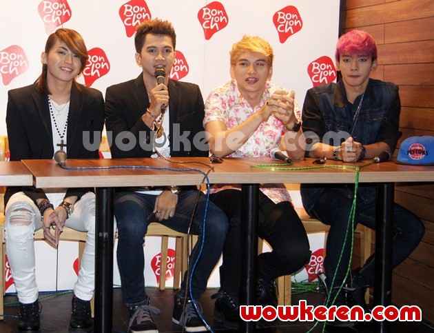 Gambar Foto S4 di Acara Grand Launching BonChon Indonesia