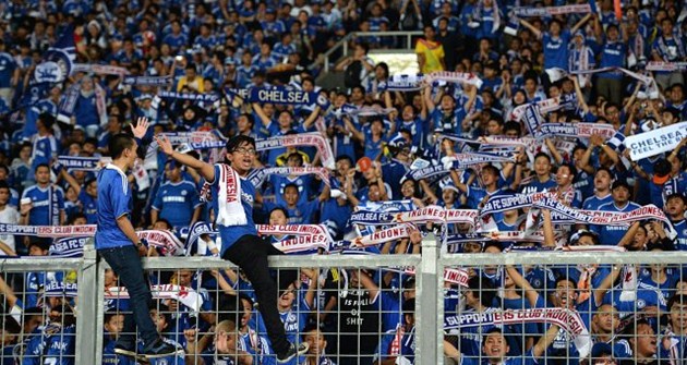 Gambar Foto Antusiasme Fans Chelsea Saat Pertandingan Indonesia All Star vs Chelsea