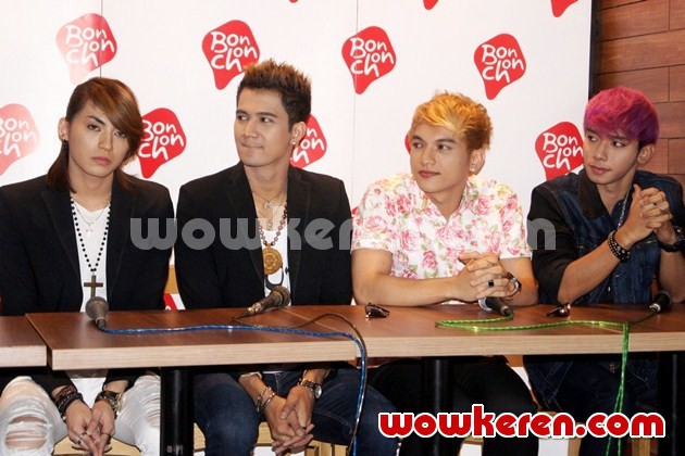 Gambar Foto S4 di Acara Grand Launching BonChon Indonesia