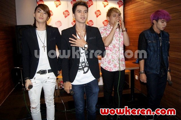 Gambar Foto S4 di Acara Grand Launching BonChon Indonesia