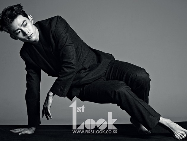 Gambar Foto Taecyeon 2PM di Majalah 1stLook Edisi Agustus 2013