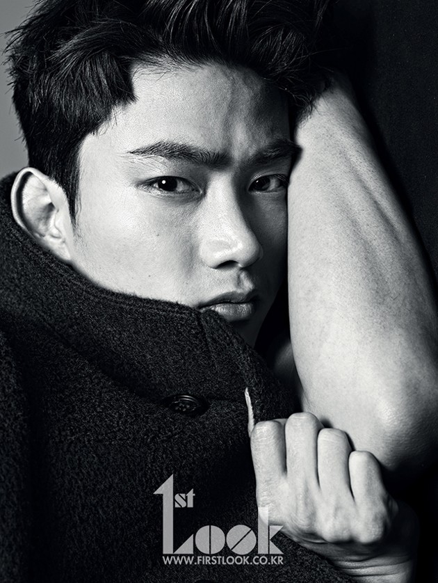 Gambar Foto Taecyeon 2PM di Majalah 1stLook Edisi Agustus 2013