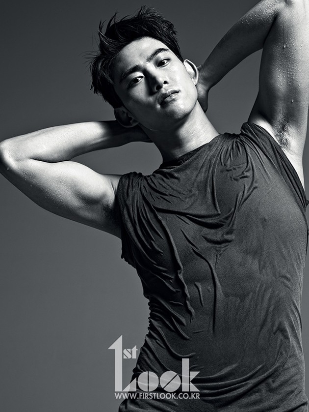 Gambar Foto Taecyeon 2PM di Majalah 1stLook Edisi Agustus 2013