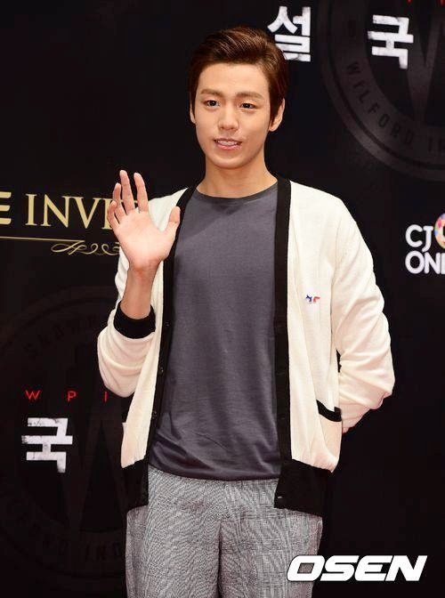 Gambar Foto Lee Hyun Woo di Premiere Film 'Snowpiercer'
