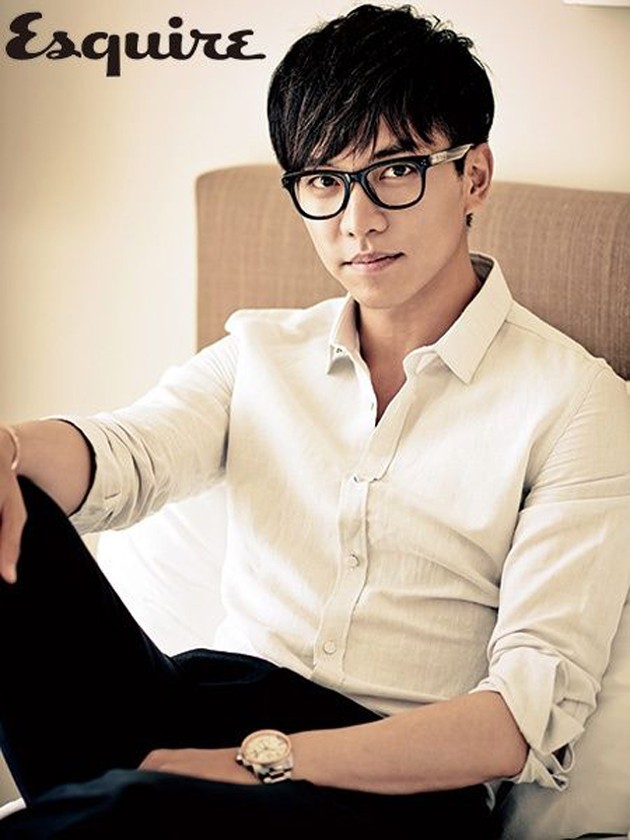 Gambar Foto Lee Seung Gi di Majalah Esquire Edisi Agustus 2013