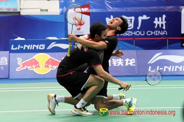 Gambar Foto Ekspresi Kegembiraan Mohammad Ahsan dan Hendra Setiawan