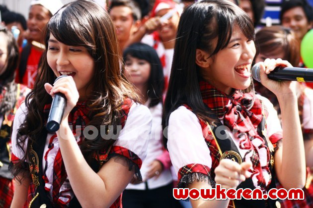 Gambar Foto Ve dan Viny JKT48 di 'Dahsyat' Spesial HUT RI