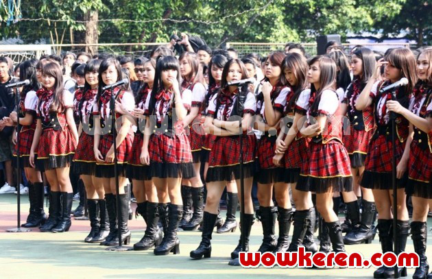 Gambar Foto JKT48 Saat Perayaan HUT RI ke-68