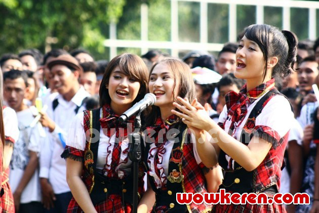 Gambar Foto Nabilah, Melody dan Kinal JKT48 Saat Perayaan HUT RI ke-68