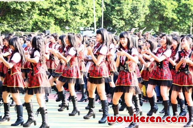 Gambar Foto JKT48 Saat Perayaan HUT RI ke-68