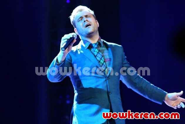 Gambar Foto Daniel Bedingfield di Acara 'X-Factor Around the World'