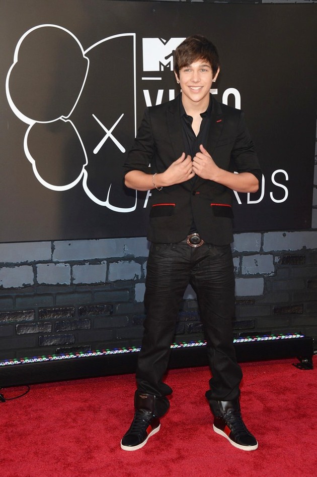Gambar Foto Austin Mahone di Red Carpet MTV Video Music Awards 2013