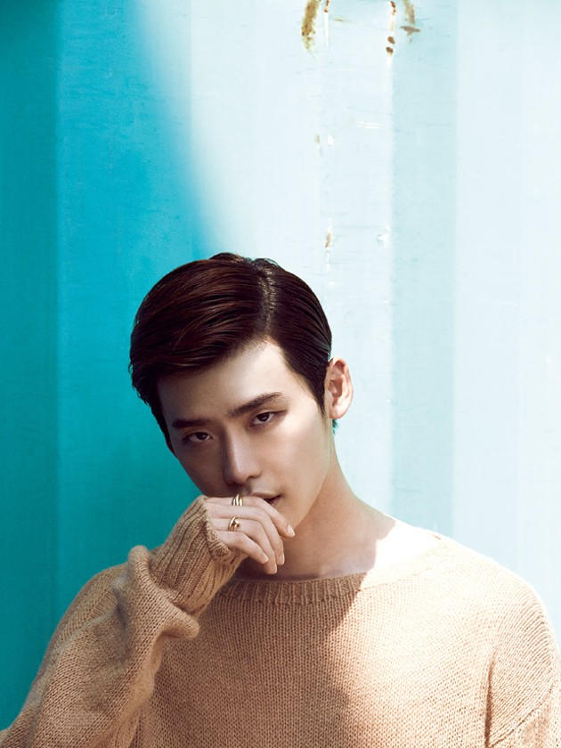Gambar Foto Lee Jong Suk di Majalah High Cut Edisi September 2013