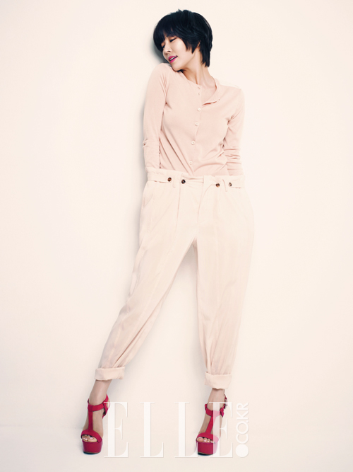 Gambar Foto Kim So Yeon di Majalah Elle Edisi Agustus 2013