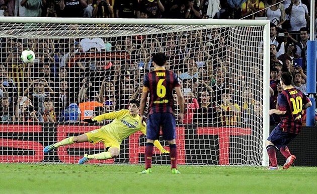 Gambar Foto Lionel Messi Gagal Lakukan Tendangan Penalti