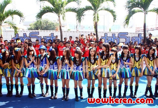 Gambar Foto JKT48 Saat Tampil di Acara Musik 'Dahsyat'