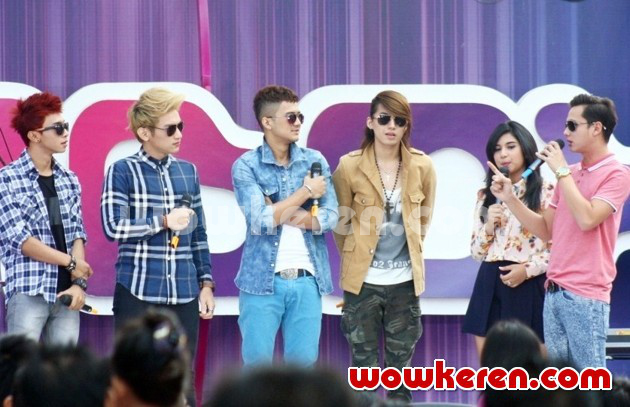 Gambar Foto S4 Saat Diwawancarai oleh Andhika Pratama dan Bianca Liza