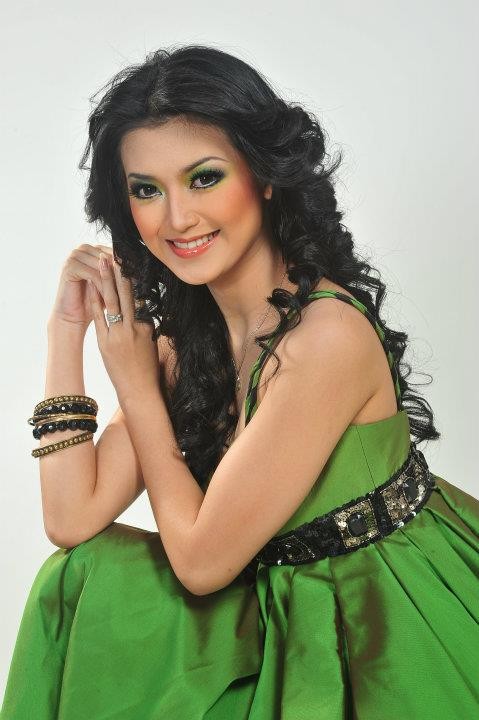 Gambar Foto Sylvia Fully Memulai Karir Dalam Pemilihan Miss Celebrity Indonesia 2010
