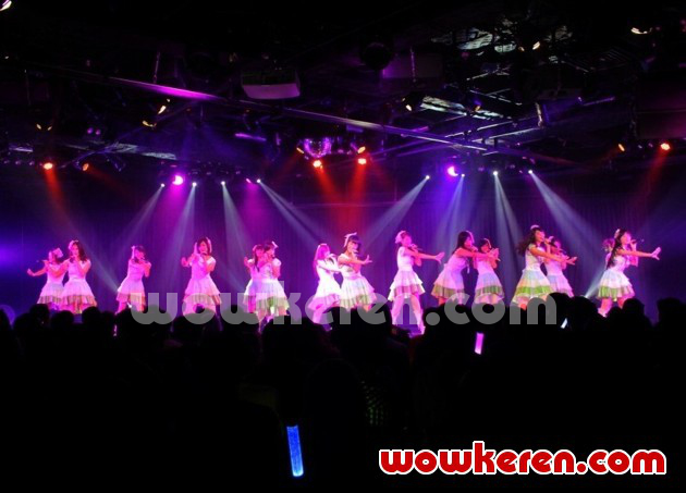 Gambar Foto Penampilan JKT48 di Revival Show Pajama Drive