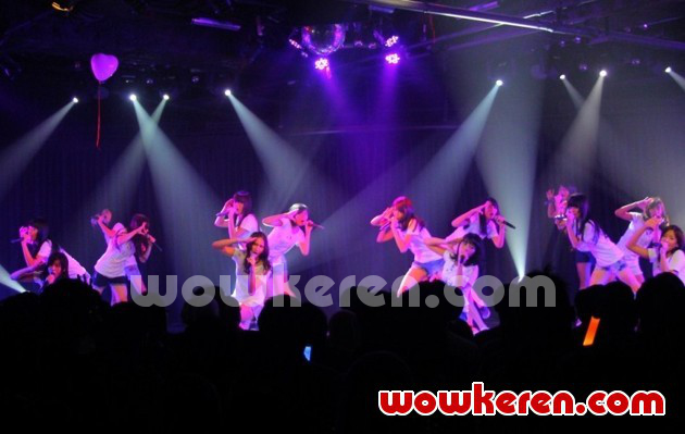 Gambar Foto Penampilan JKT48 di Revival Show Pajama Drive