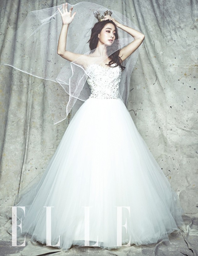 Gambar Foto Lee Min Jung di Majalah Elle Edisi September 2013