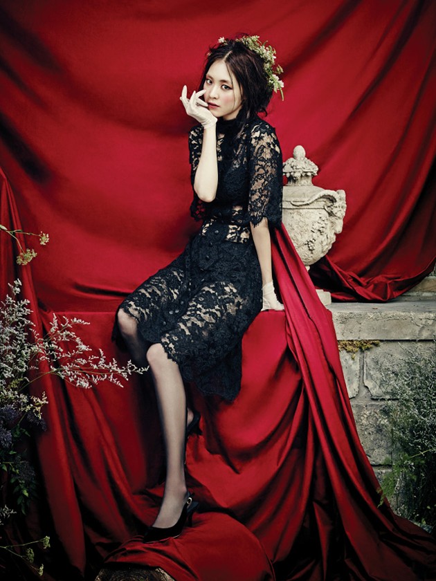 Gambar Foto Lee Yeon Hee di Majalah Vogue Edisi September 2013