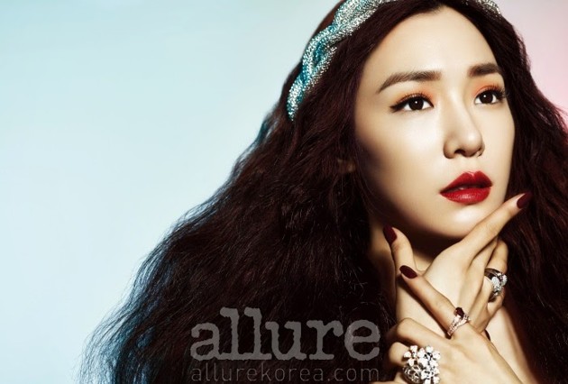 Gambar Foto Tiffany Girls' Generation di Majalah Allure Edisi September 2013