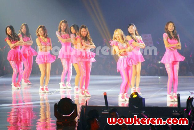 Gambar Foto Girls' Generation Saat Bawakan Lagu 'Oh!'