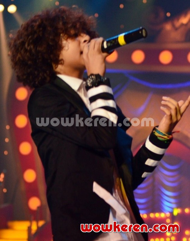 Gambar Foto Bastian Coboy Junior di Grand Final Star Teen 2013