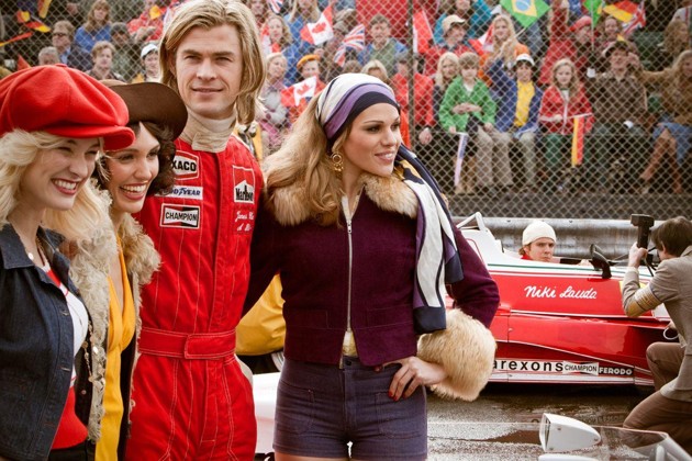 Gambar Foto James Hunt Bersama Teman-Teman Wanitanya